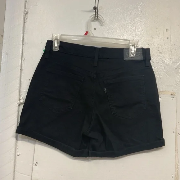 Levi’s mid length shorts size 27 - Picture 4 of 6
